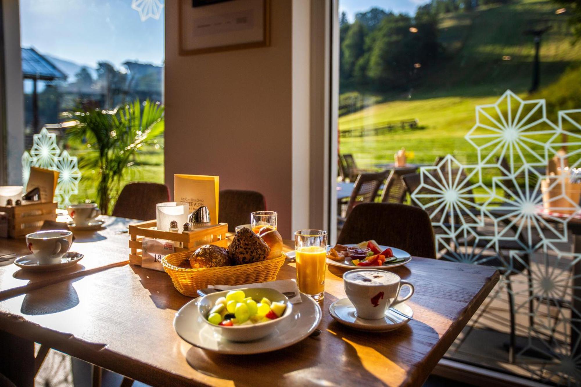 Cooee Alpin Hotel Kitzbueheler Alpen Sankt Johann in Tirol Bagian luar foto